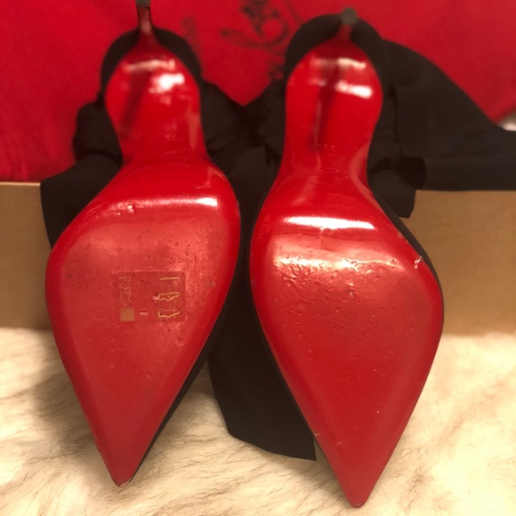 Christian Louboutin
Douce du Desert Pump, Black - Picture 4 of 8